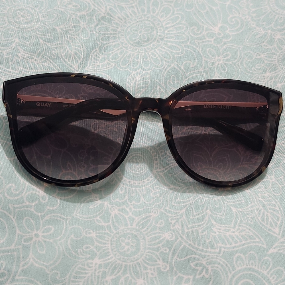 Quay Australia Tortoiseshell Frame Sunglasses with Dark Gray Lenses